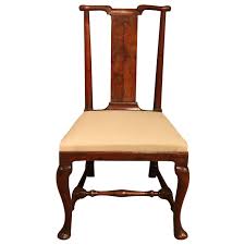 Rare Early 18th Century English George 1st Japan Back Walnut Side Chair 1stdibs Com Modern Side Chairs Side Chairs Chair