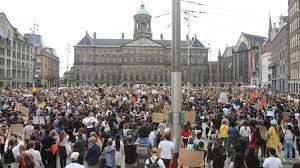 De protestmars unmute us in amsterdam start zaterdag om 14.00 uur. Politie Wist Van Verwachte Drukte Tijdens Demonstratie In Amsterdam Nh Nieuws