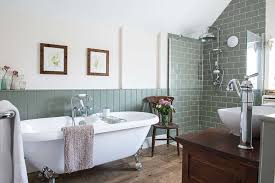 Vannaya V Tradicionnom Stile Victorian Bathroom Green Bathroom Bathroom Interior