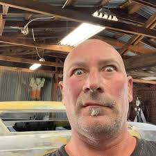 How many people want Full Custom Garage to continue