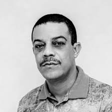 Tal día como hoy, en el año 2012 fallece en Cali, Colombia, Jairo de Fatima  Varela Martínez quien fue uno de los mas grandes exponentes de la Salsa  Colombiana. Compositor, Fundador y