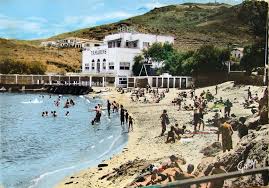 Port Vendres La Plage Des Tamarins Carte Postale Ancienne Et Vue D Hier Et Aujourd Hui Geneanet