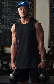 Man sculpting Sydney's hottest bodies