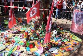 2015 suruç saldırısı, 20 temmuz 2015'te yerel saatte 12:00 civarında şanlıurfa ilinin suruç ilçesinde düzenlenen bombalı intihar saldırısı. Suruc Katliami Nedir Ne Zaman Oldu Suruc Katliami Tarihi Suruc Katliami Video