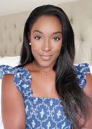 Krista Straight's Instagram, Twitter & Facebook