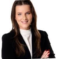 Danielle Mac's Instagram, Twitter & Facebook