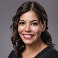 Anna Hullinger's Instagram, Twitter & Facebook