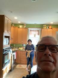 Lynette Tracy's Instagram, Twitter & Facebook