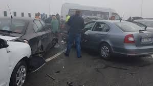 Zece persoane implicate în accidentul produs. Update Accident In LanÅ£ Pe Autostrada Soarelui 4 MorÅ£i Si Zeci De RÄƒniÅ£i Cel PuÅ£in 20