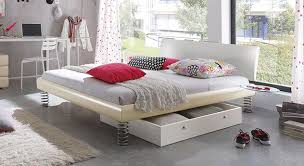 Cooles Einzel Und Doppelbett Mit Sprungfedern Wereda Designer Bett Coole Betten Federbetten