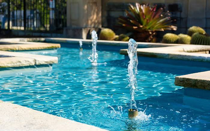 The 10 Best Swimming Pool Features to Consider - Promas Building