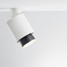 Led einbaustrahler flach 230v einbaurahmen deckenstrahler einbauspot. Moderne Led Strahler Deckenleuchte Beweglicher Und Moderner Design Deckenstrahler Mit Lichtstarken 2000 Lumen Led Strahler Led Led Dimmbar