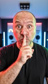 Je regarde exceptionnellement Canal Algérie, où une jeune écrivaine, Selma  Chergui, présente son roman sur l'Algérie à l'époque de la Régence d'Alger,  avant la colonisation française. Son travail de reconstitution historique  est