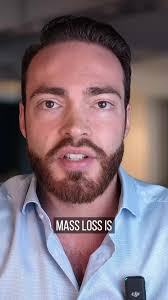 Hip thrusts vs. squats, where better than in Brazil to have the battle of  the booty builders? This fantasstic new study directly compared muscle  growth in the glutes and quads for hip