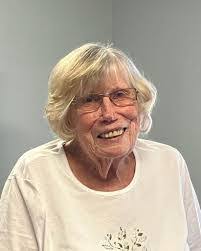 Ruth Cunningham's Instagram, Twitter & Facebook