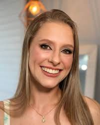 tamara.behling ❤️ maquiagem por @frannnornberg penteado por @josielewt