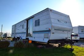 Buy camping trailer car trailers and get the best deals at the lowest prices on ebay! We Finally Got Our Free Camper Home Gotta Love Craigslist 2003 Fleetwood Mallard 39d Album On Imgur