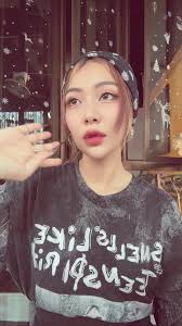 Videa uživatele Khine Thazin Oo (@khinethazinoo96) s original sound