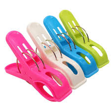 How to use the slip clip on lounge/beach chairs: Dreecy Set Of 12 Sturdy Beach Towel Clips For Pool Chairs Or Beach Chair On Your Cruise Jumbo Size Bath Towel Clips Clam Pool Chairs Office Chair Beach Chairs