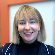 Ellen Duff's Instagram, Twitter & Facebook