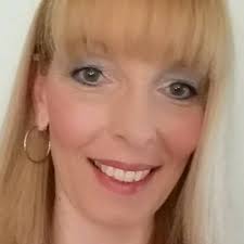 Donna Whynot's Instagram, Twitter & Facebook