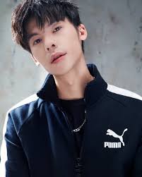 #炎夏之日 #完sem第一天 #中上環好塞車 #四順區是個鬼地方 #港澳碼頭遇上一名廢老 #心情好曳唔好阻我 #隨機搭車 #全程用相機錄好彩冇過熱問題 #希望條片唔好又lag #四順過海唯一皇牌線 #愛揸新車的老車長很討厭富豪車 **本影片提供站名提示及途經街名提示服務。 Pin On è¨±å…‰æ¼¢