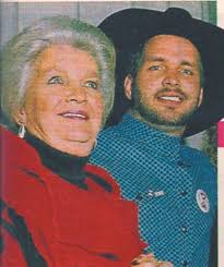 Nashville Country Music Scene: Music City Beat