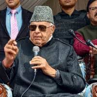 Farooq Abdullah: 'पाकिस्तान कश्मीरियों की रक्षा कर रहा है, वरना भारत के इरादे ठीक नहीं'; फारुक अब्दुल्ला के विवादित बयान पर बवाल, BJP भड़की | Moneycontrol Hindi
