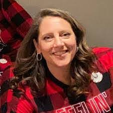 Christina Extine's Instagram, Twitter & Facebook