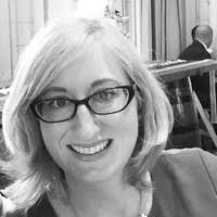 Suzanne Howe's Instagram, Twitter & Facebook