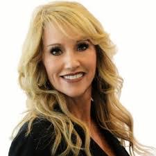 Christine Doty's Instagram, Twitter & Facebook