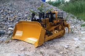 Rc custom built ( homemade rc ) d11 converts to metal rc bulldozers by kttv, be use for age of 13 and up to. Cat D11 Raupe Mit Modern Hex Design Baggermodelle Com Facebook