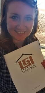 Tammy West's Instagram, Twitter & Facebook