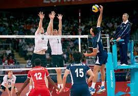 Selain itu permainan bola basket juga lebih kompetitif karena tempo permainan cenderung lebih cepat jika dibandingkan dengan olahraga bola yang lain seperti voli dan sepak bola. 10 Permainan Bola Besar Beserta Gambar Dan Penjelasannya