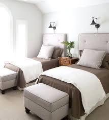 This Is A Very Symmetrical Design Between The Two Beds And It Gives The Room A Very Sterile Feeling Al In 2021 Twin Beds Guest Room Small Guest Bedroom Guest Bedrooms