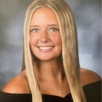 Laura Studebaker's Instagram, Twitter & Facebook