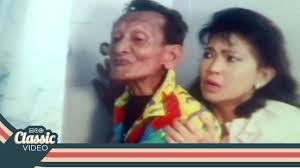 Sayangnya, menjelang akhir hayatnya pada 1998, pak tile hanya sanggup tinggal di sebuah rumah kayu di tepi sungai. Kanan Kiri Oke Ii Ngumpetin Haji Tile Youtube