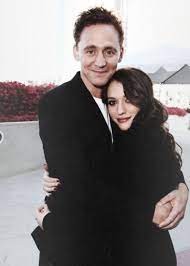 Thor uncensored w/ chris hemsworth, tom hiddleston, kat dennings, jaimie alexander & kenneth branagh. Tom Hiddleston And Kat Dennings So Much Prettiness In One Picture Can T Even Handle It Right Now Actors Kat Dennings Tom Hiddleston