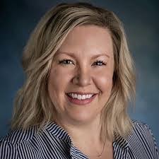 Danielle Augustin's Instagram, Twitter & Facebook