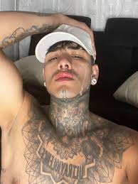 Tiktoker Bruno Beliel Fazendo Boquete No Macho Dotadão - Volumes Famosos Nus