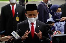 Namun sebut dia, bisa jadu bambang brodjonegoro yang sekarang menjadi menristekdikti menjadi menteri investasi. Ms81jmkrnbbzym