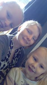 Mums' fear as 'chubby man makes sexual advances' to Hull primary school  girls