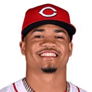 Emilio Pagán Secures Save in Reds' Win Over Mets