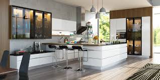 You simply can't go wrong with a white gloss kitchen, which provides the perfect blank canvas to personalise and accessorise to suit your taste. Modern High Gloss White Lacquer Kitchen Cabinet Op16 L19