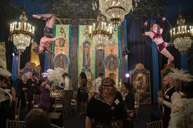 Gatsby dinner party е различното лятно събитие. Stratacore 39 S Gatsby Murder Mystery Dinner Party Was The Bee 39 S Knees