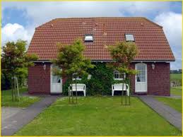 Unser schnuckeliges häuschen liegt am rande des naturschutzgebietes und ist nur einen katzensprung entfernt vom 17 km langen. Urlaub In Nessmersiel Ostfriesland An Der Nordsee Ihr Ferienhaus