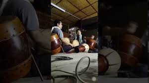 Download mp3 wayang kulit mp3 gratis, ada 20 daftar lagu wayang kulit mp3 yang bisa anda download. Lagu Bertabuh Dan Sedayung Bertabuh Makyung Versi Serunai Wayang Kulit Ensemble Youtube