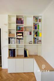 Bibliotheque Avec Meuble Tv En Retour En Melamine Blanc Lisse Porcelaine Et Plateau Et Socles De Livres En Chen Meuble Rangement Salon Meuble Tv Meuble D Angle