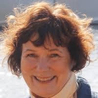 Leslie Meier's Instagram, Twitter & Facebook