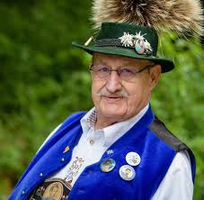 Wenn sie interessiert sind, rufen sie mich gern an. Der Hamburger Der Bayern Zur Monarchie Zuruckfuhren Will Welt